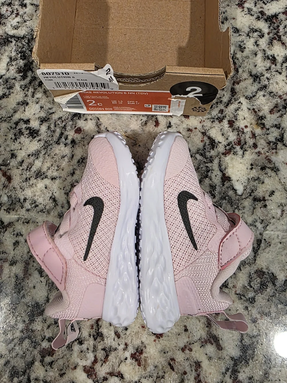 Nike Infant Girls 2c Pink Sneakers NWT/B